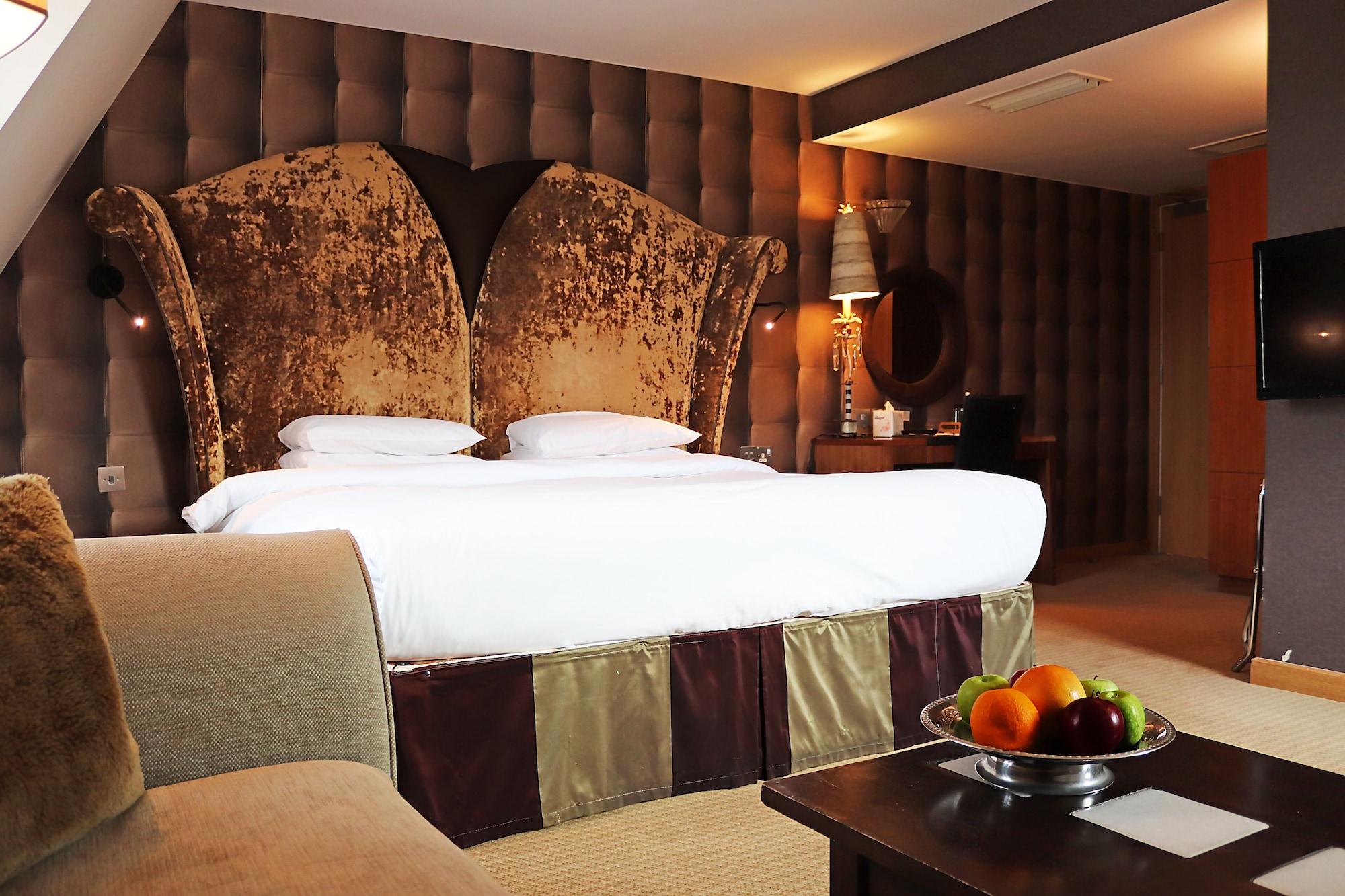 The Pinewood Hotel Слау Екстер'єр фото