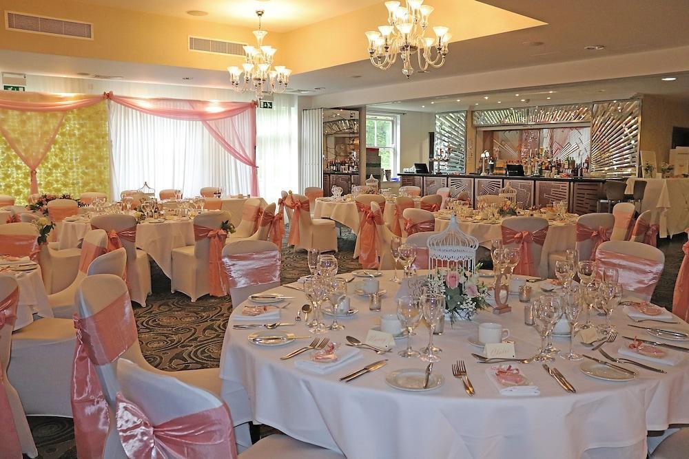 The Pinewood Hotel Слау Екстер'єр фото