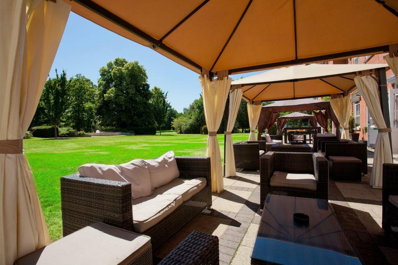 The Pinewood Hotel Слау Екстер'єр фото